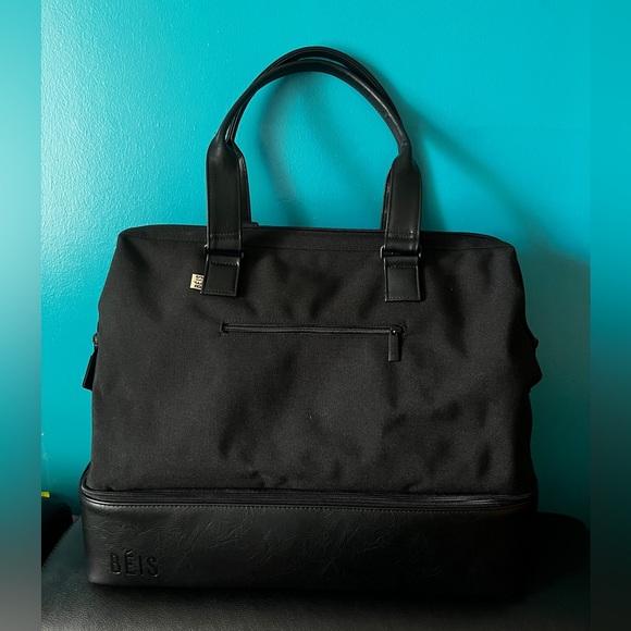 BIES Weekender Bag!! Brand New Never Used! - Picture 6 of 9